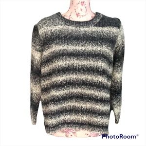 Crew neck sweater with shoulder zippers